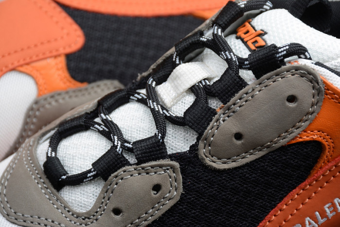 Ba*len*cia*ga triple s orange w09o5 8368