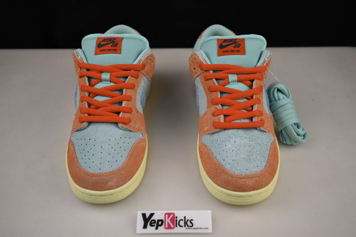 nike sb dunk low “noise aqua” dv5429-800