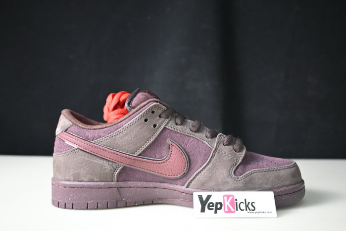 nike sb dunk low premium “valentine’s day” fn0619-600