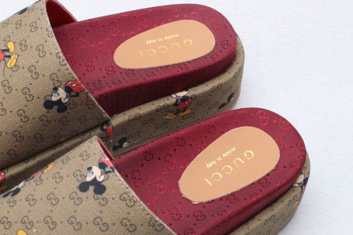 g*u*i sandals d06566