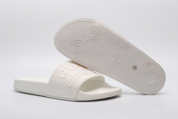 g*u*i slippers d6586