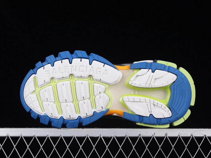 Ba*len*cia*ga track w2fsa 8123