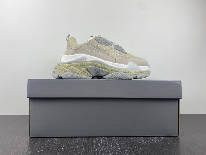 Ba*len*cia*ga triple s sneaker w2fw4 9790