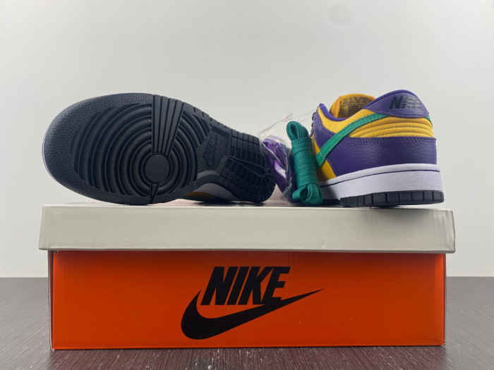 nike dunk low lx lisa leslie do9581-500