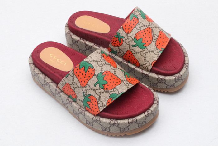 g*u*i sandals d06570