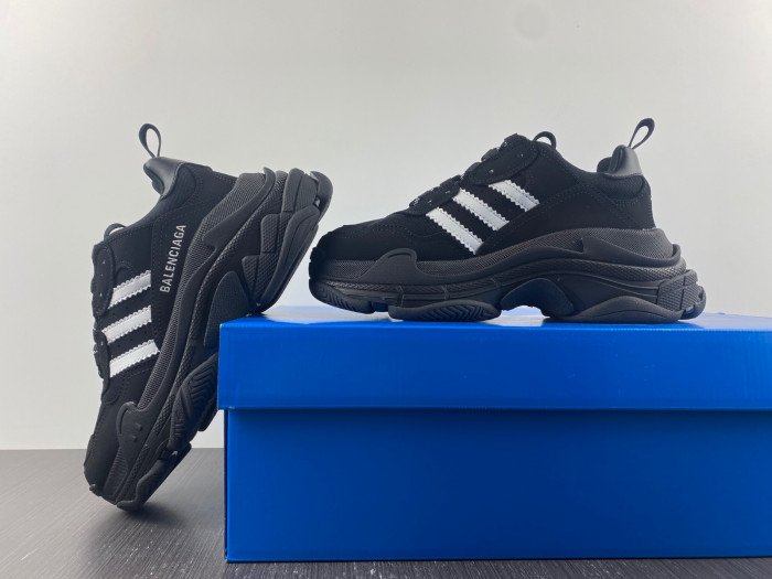 Ba*len*cia*ga triple s sneaker w2fw1 1004