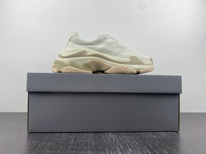 Ba*len*cia*ga triple s sneaker w3cu2 9798