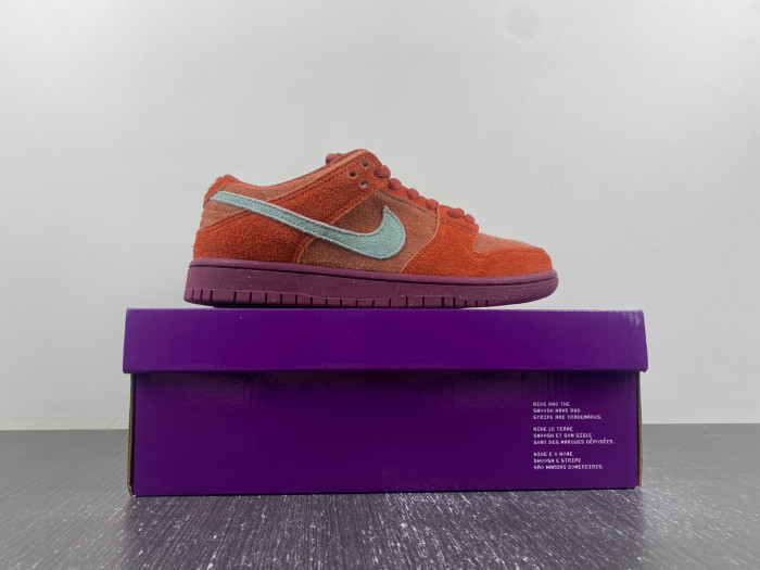 nike sb dunk low mystic red rosewood dv5429-601