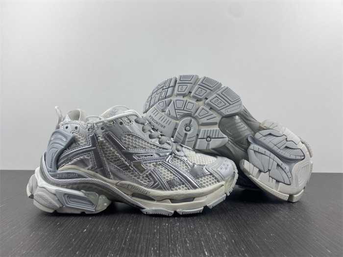 Ba*len*cia*ga runner w3rbl 8100