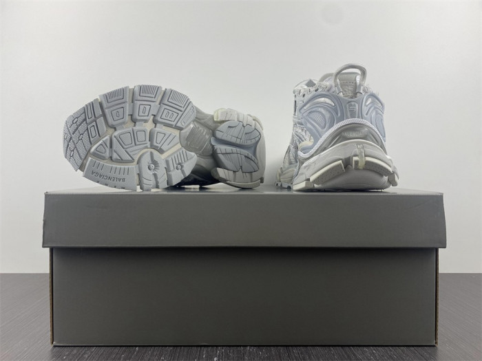 Ba*len*cia*ga runner w3rbl 8100