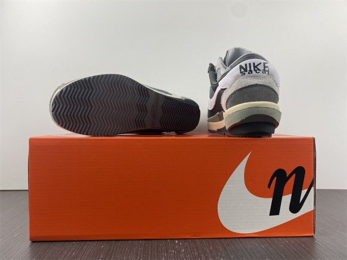 sacai x air zoom cortez sp 4.0 dq0581-001