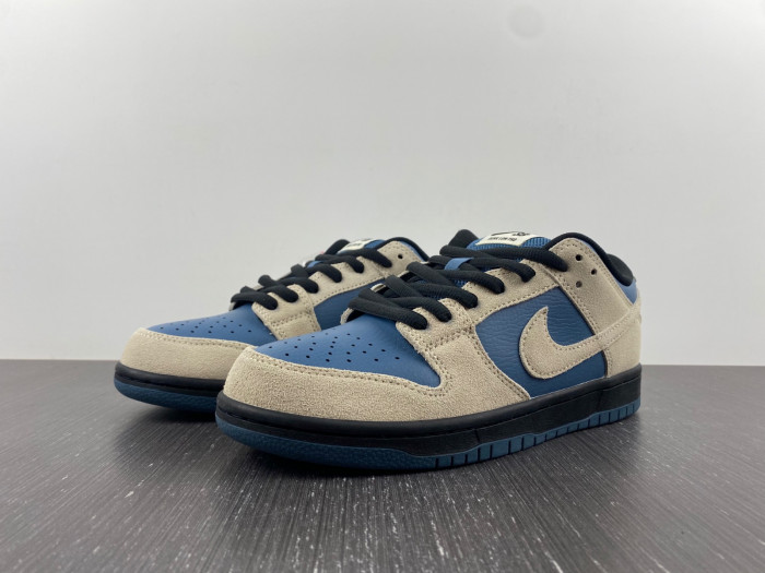 nike dunk low light cream thunderstorm bq6817-200