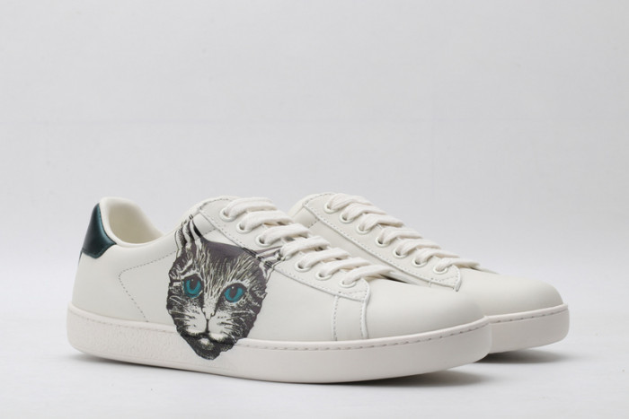 g*u*i ace embroidered low-top sneaker g104