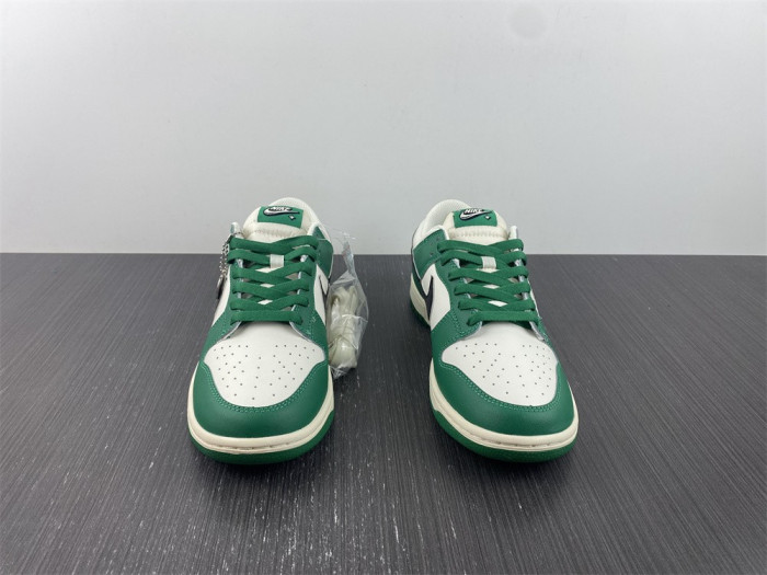 nike dunk low “lottery” dr9654-100
