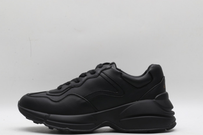 g*u*i ace embroidered low-top sneaker e2356