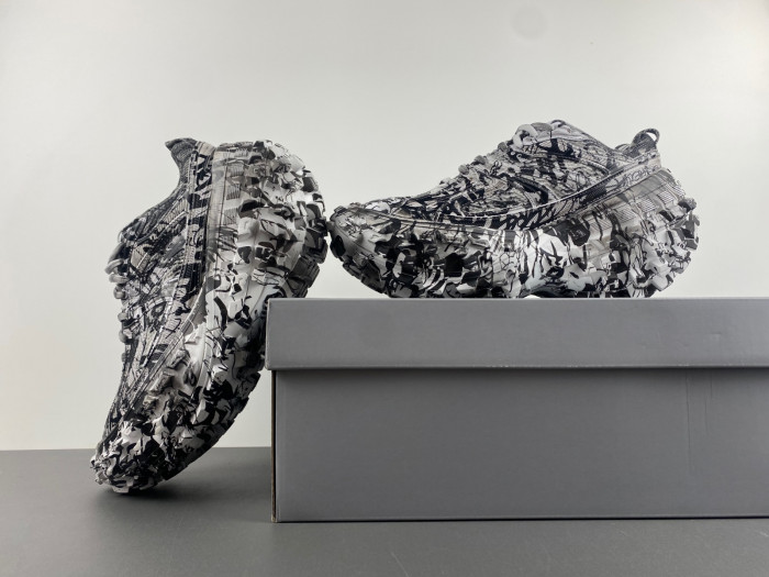 Ba*len*cia*ga defender trainers 685613-w2rg1 9010