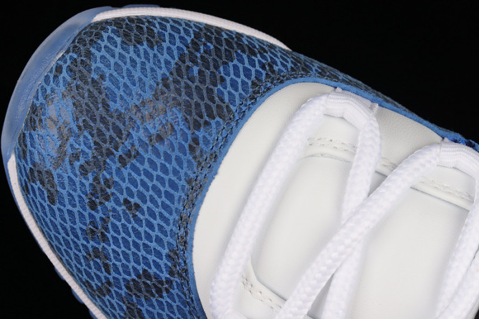 air jordan 11 low blue snakeskin cd6846-102