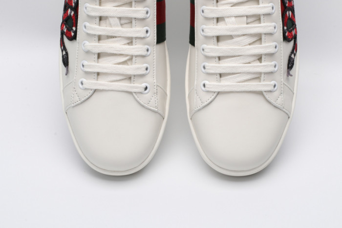 g*u*i ace embroidered low-top sneaker e2306