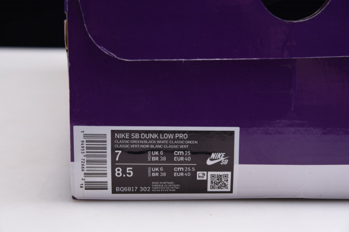 nike sb dunk low “classic green” bq6817-302