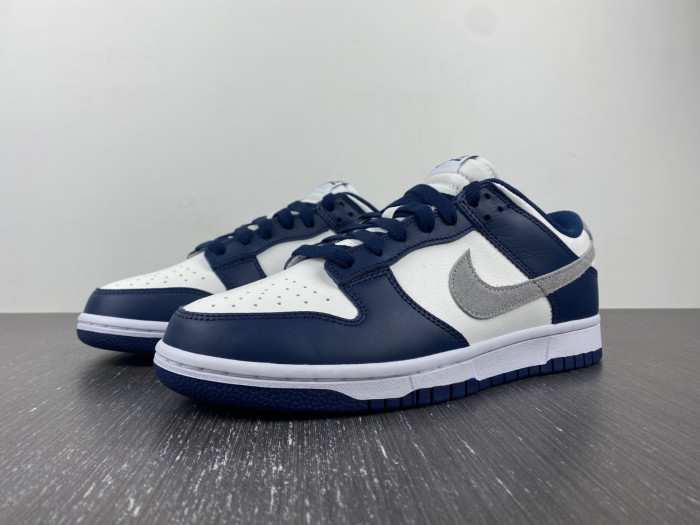 nike dunk low summit white midnight navy fd9749-400
