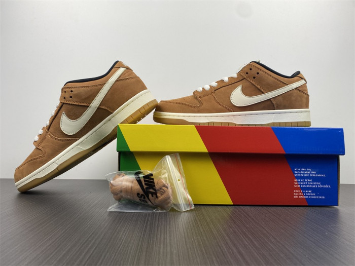 nike sb dunk low pro iso dark russet dh1319-200