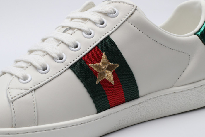 g*u*i ace embroidered low-top sneaker e2304