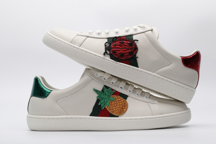 g*u*i ace embroidered low-top sneaker e2304