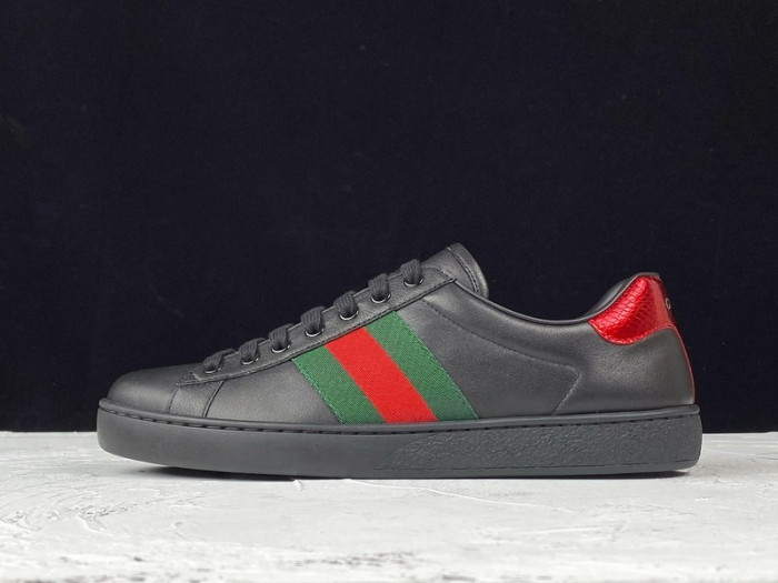 g*u*i ace embroidered low-top sneaker e2271