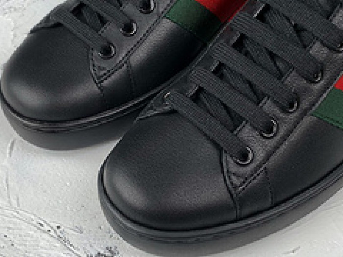 g*u*i ace embroidered low-top sneaker e2271