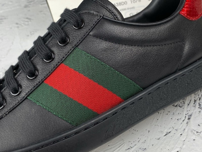 g*u*i ace embroidered low-top sneaker e2271