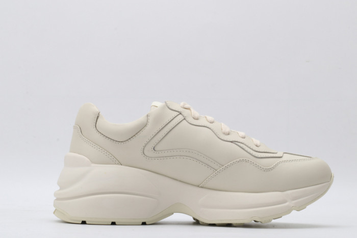 g*u*i ace embroidered low-top sneaker e2291