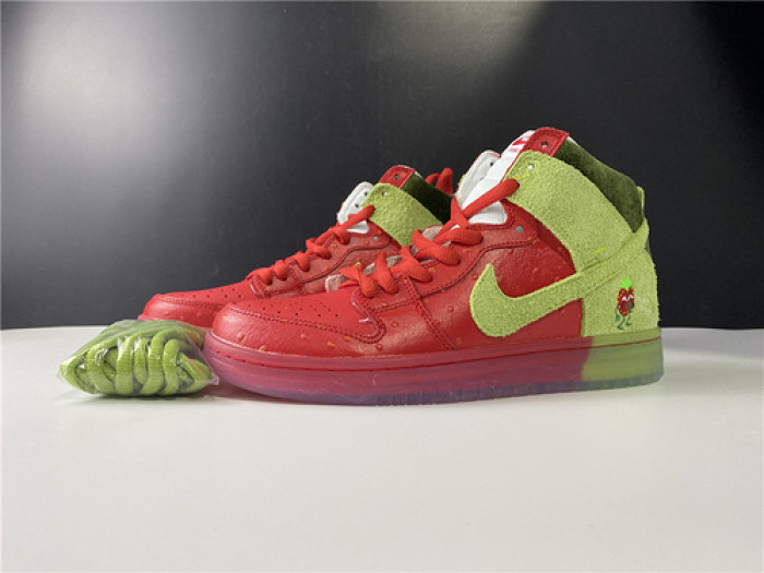 dunk high sb ''strawberry cough'' cw7093-600