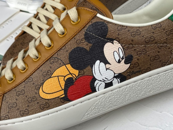 g*u*i ace embroidered low-top sneaker e2273