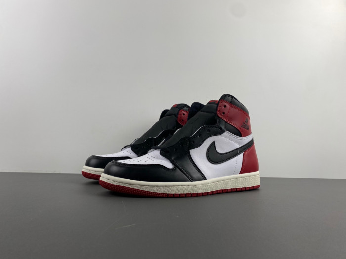 air jordan 1 high og “black toe reimagined” dz5485-106