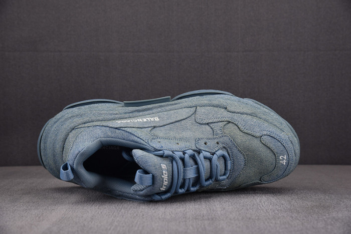 Ba*len*cia*ga triple s sneaker