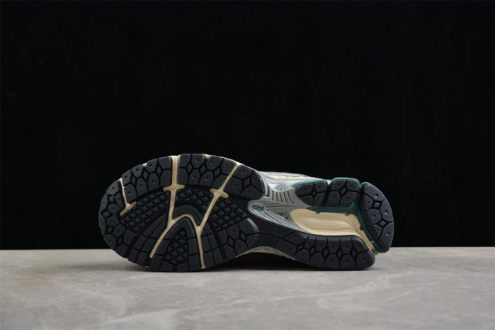 new balance m1906reo