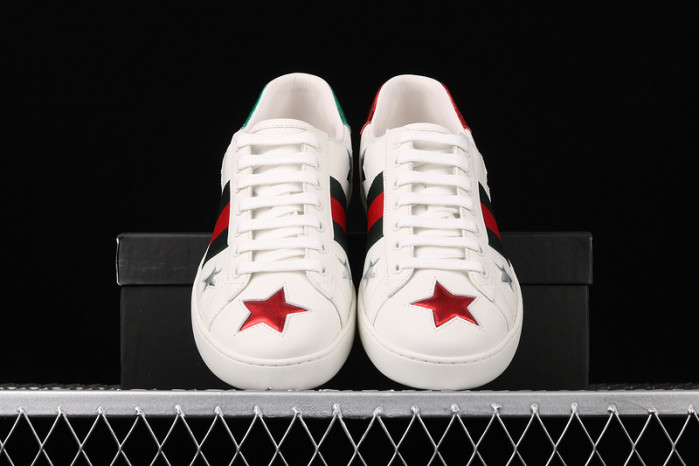g*u*i ace embroidered low-top sneaker white with stars e1244