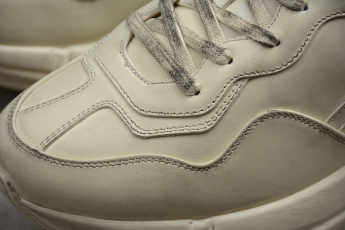 g*u*i ace embroidered low-top sneaker all white e2277