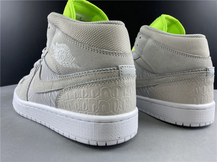 wmns air jordan 1 mid 