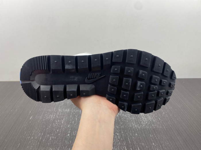 sacai x nike dd1875-112