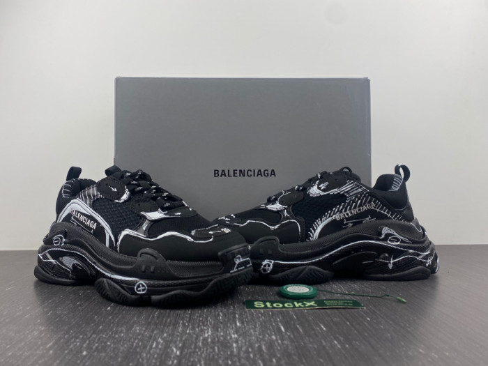 Ba*len*cia*ga triple s sneaker w2fw6 0102