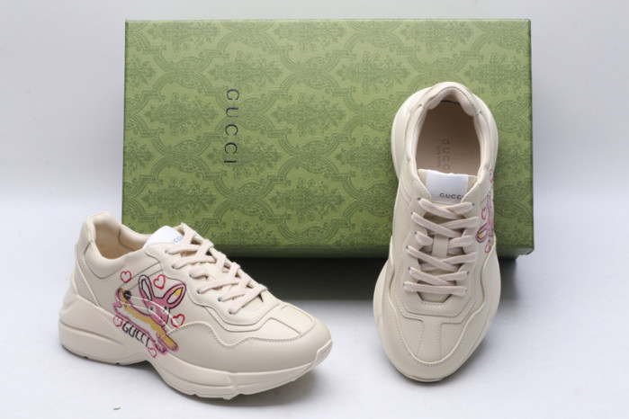 g*u*i ace embroidered low-top sneaker e2359