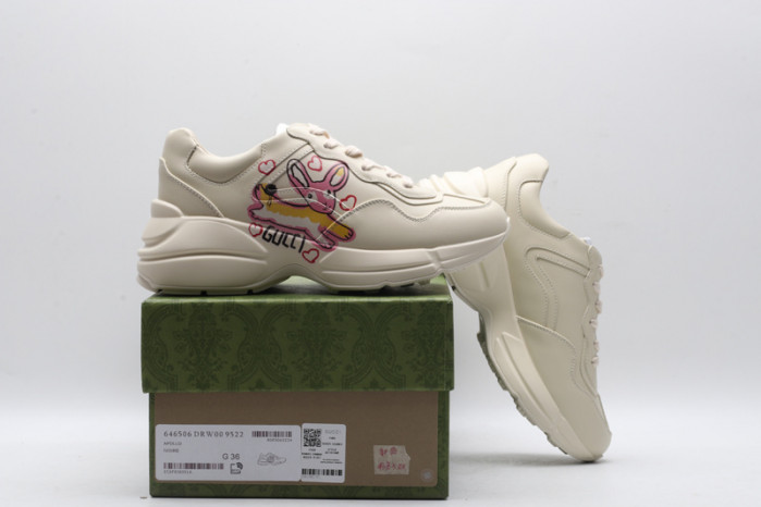 g*u*i ace embroidered low-top sneaker e2359