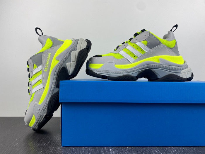 Ba*len*cia*ga triple s sneaker w2zb2 7512