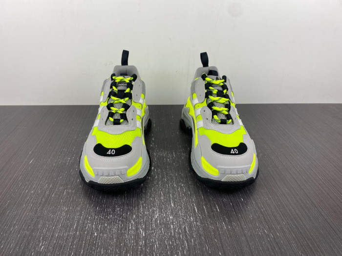 Ba*len*cia*ga triple s sneaker w2zb2 7512