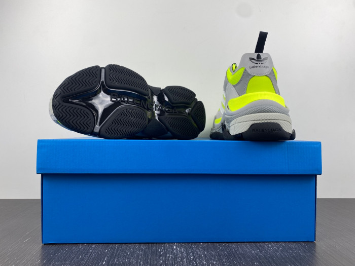 Ba*len*cia*ga triple s sneaker w2zb2 7512