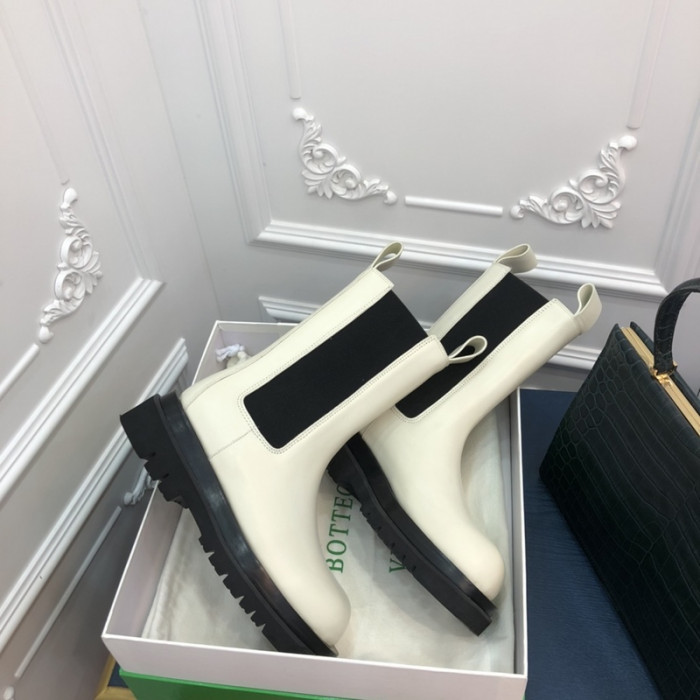 Bo*te*ga ve*ne*ta bv016