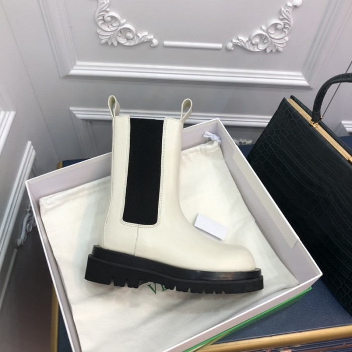 Bo*te*ga ve*ne*ta bv016