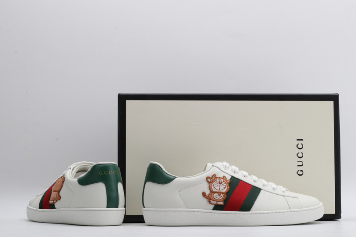 g*u*i ace embroidered low-top sneaker e2316