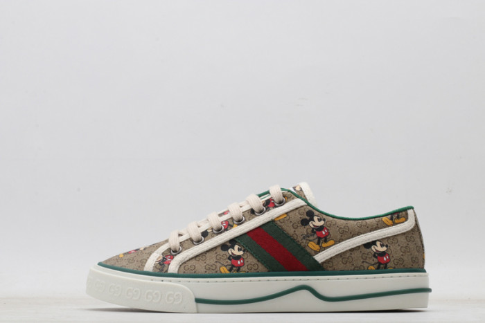 g*u*i ace embroidered low-top sneaker e2309